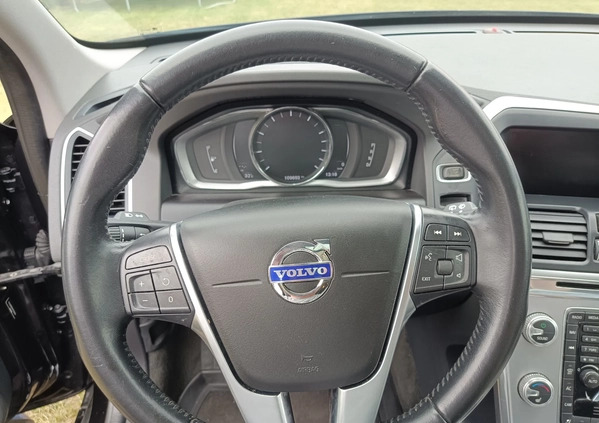 Volvo XC 60 cena 89000 przebieg: 110000, rok produkcji 2016 z Kutno małe 172